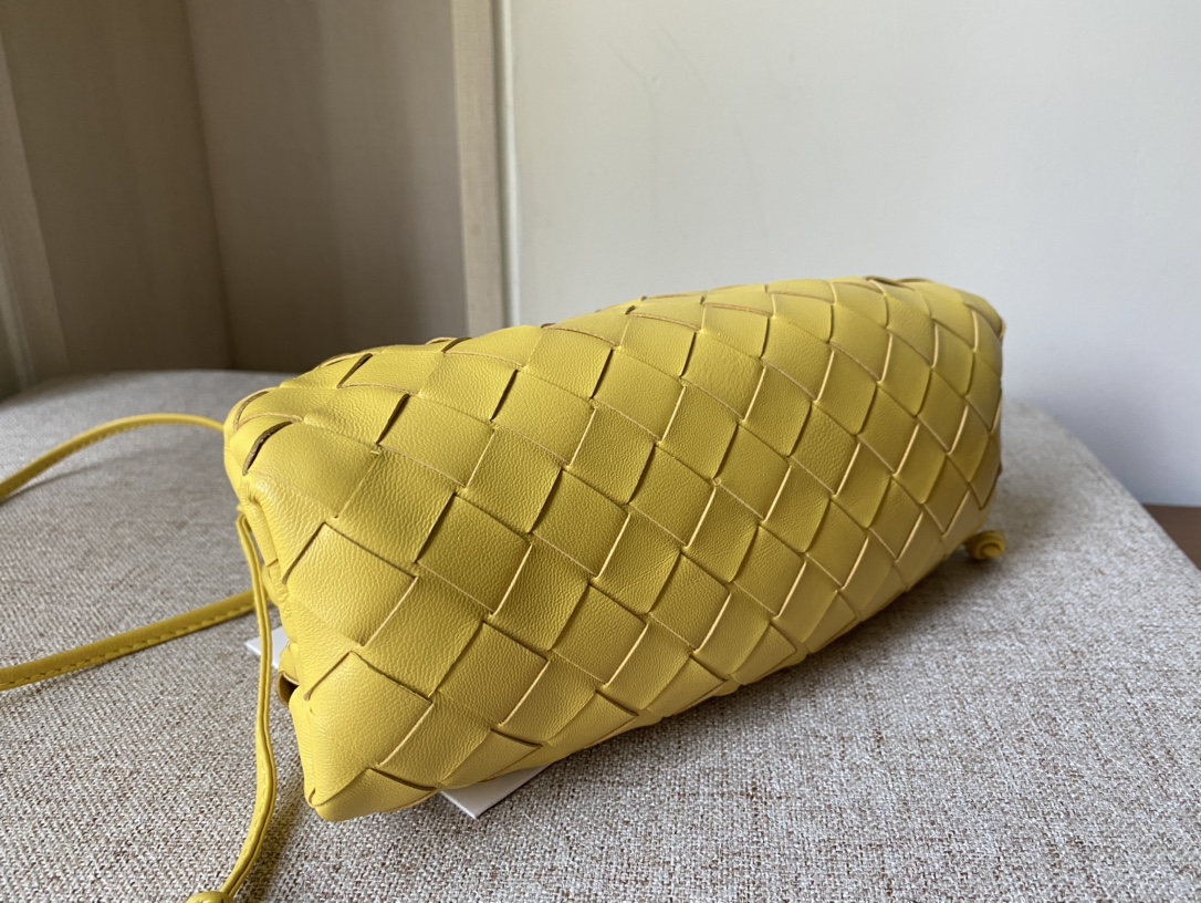 Mini Pouch Intrecciato Leather Clutch Yellow